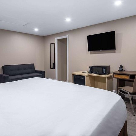 Super 8 By Wyndham Niagara Falls On Extérieur photo